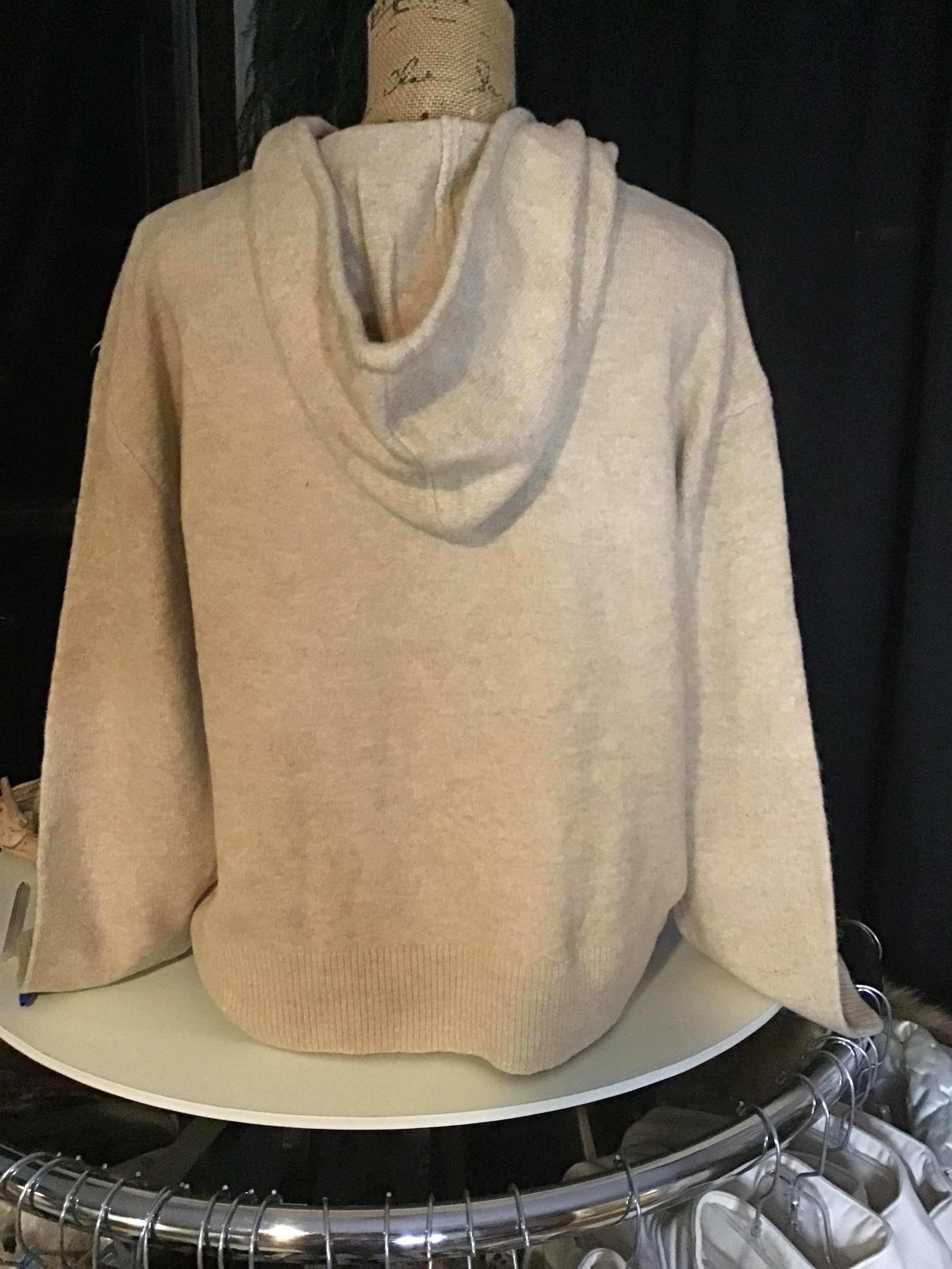 DZ TAUPE SWEATER